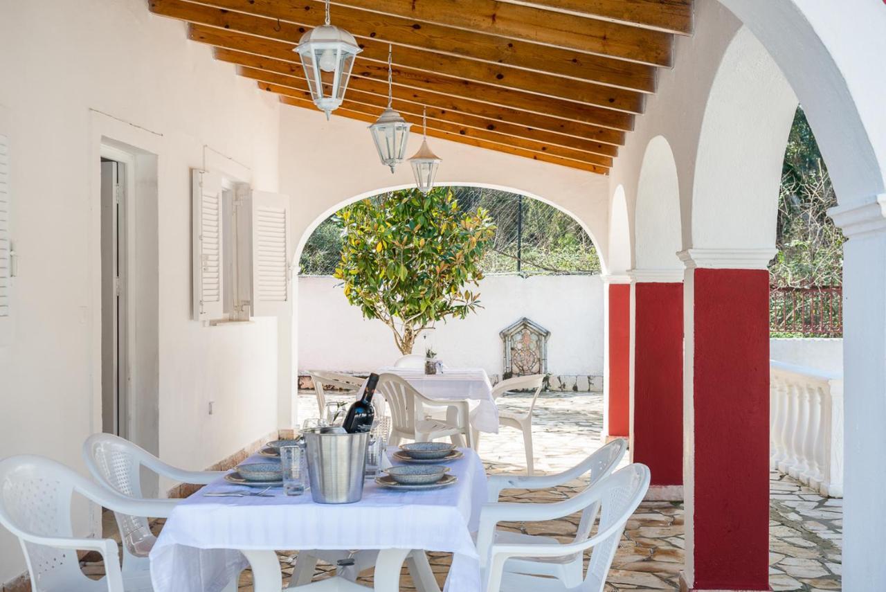 Merlyn Rooms Into The Nature, 100M From The Beach Dafnila Esterno foto