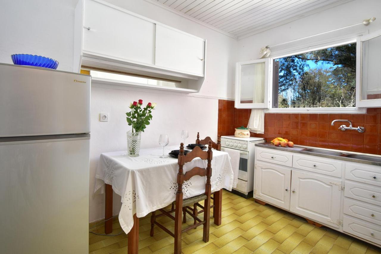 Merlyn Rooms Into The Nature, 100M From The Beach Dafnila Esterno foto