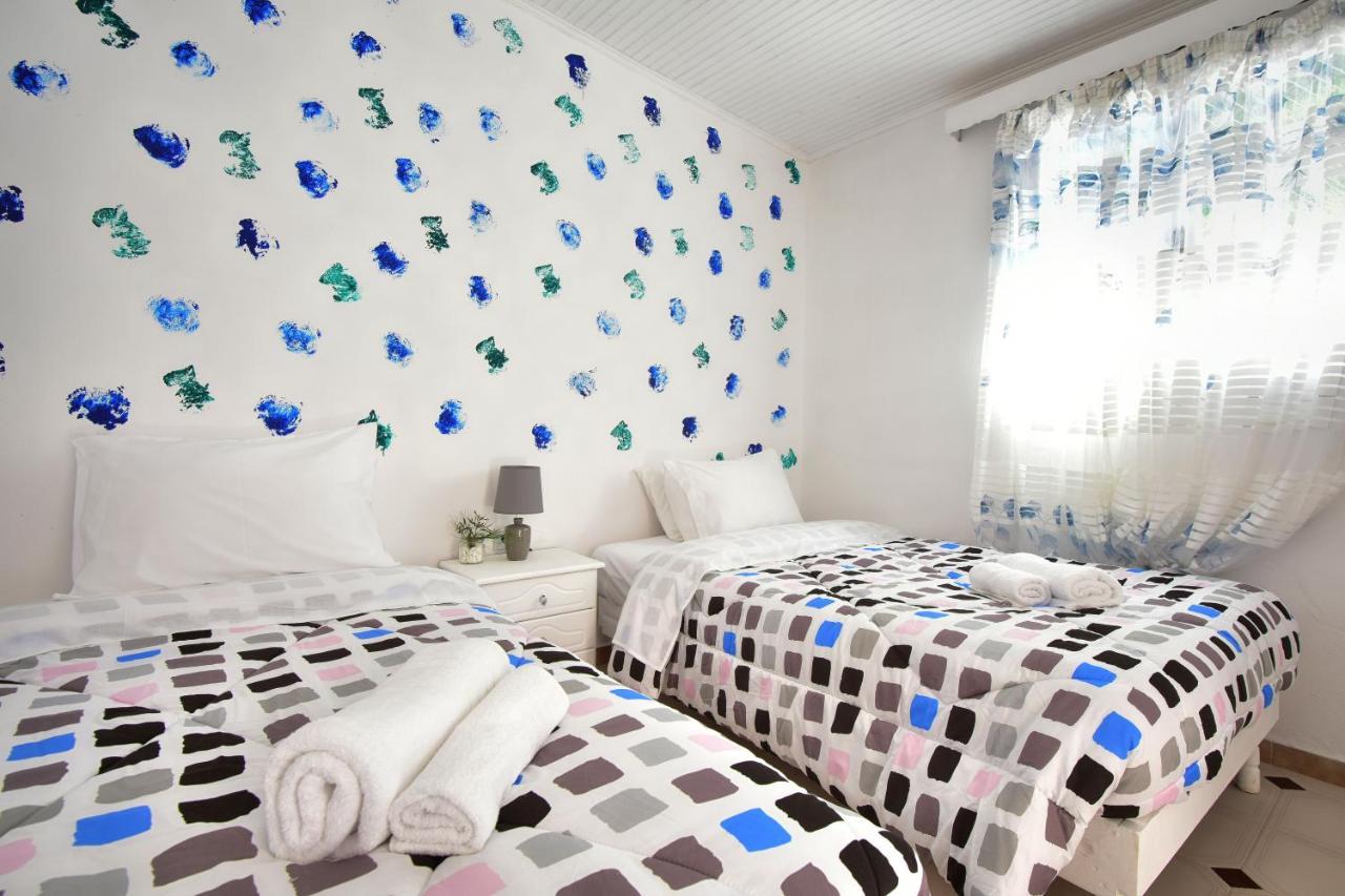 Merlyn Rooms Into The Nature, 100M From The Beach Dafnila Esterno foto
